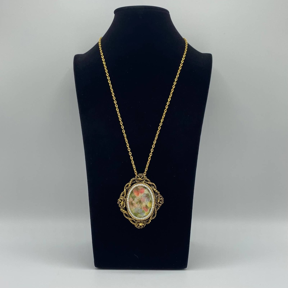 12" Gold Toned Floral Pendant/Brooch Necklace w/ Vintage Vibes /bh